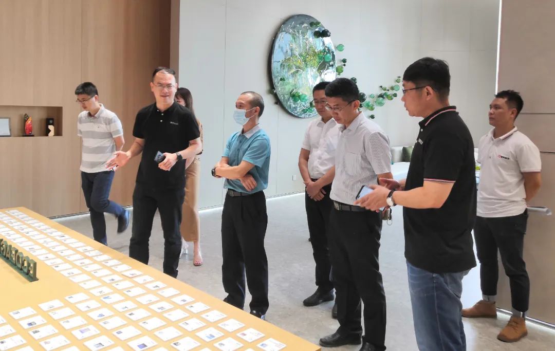 大咖来访|佛山建投城发公司领导一行莅临鹰牌生活健康人居体验馆参观指导